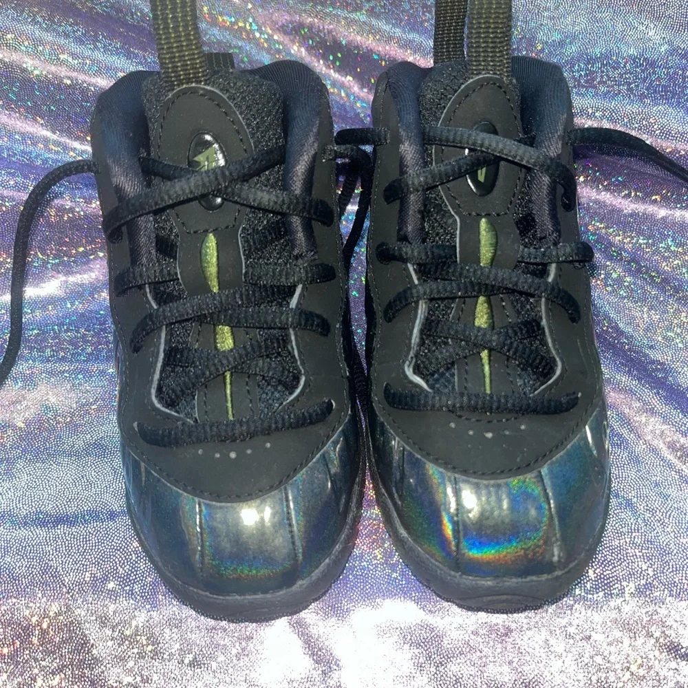 Nike little posite one